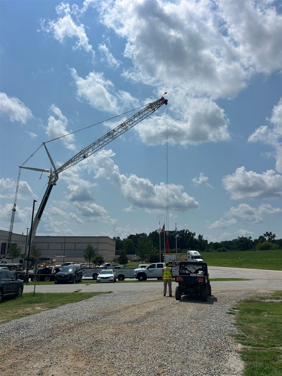 Crane lift on the jobsite